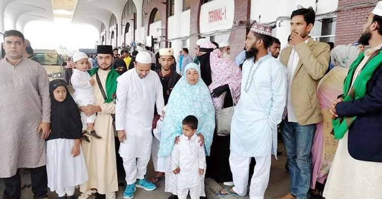 ওমরাহ যাত্রীদের ভিসা ফি ফিরিয়ে দেবে সৌদি
