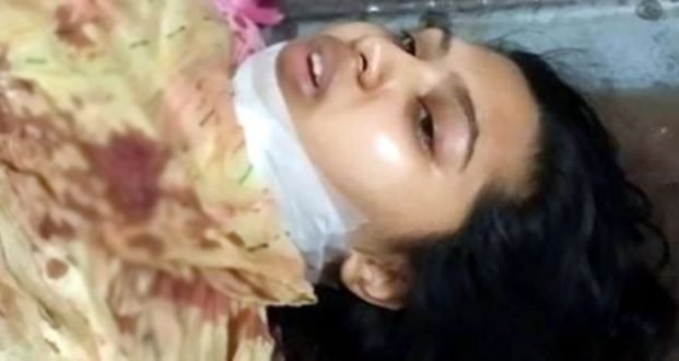 অন্তঃসত্ত্বা গৃহবধূকে একা পেয়ে কুপিয়েছে দুর্বৃত্তরা