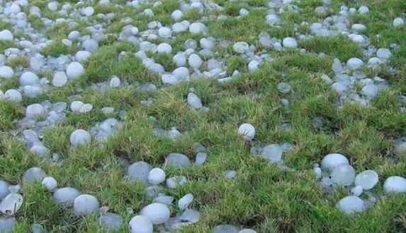 দেশের কোথাও কোথাও শিলাবৃষ্টি হতে পারে শিলাবৃষ্টি