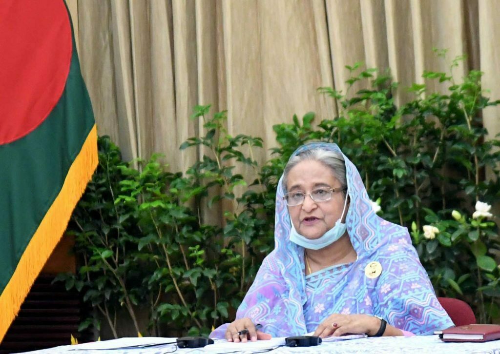 করোনা থেকে সুরক্ষিত থাকতে গরম পানি পান করার পরামর্শ দিলেন প্রধানমন্ত্রী