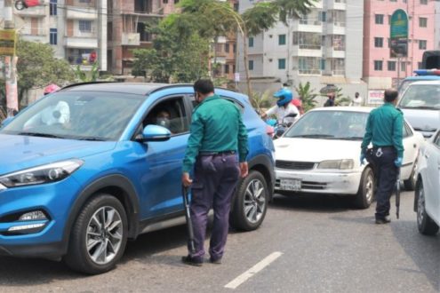 করোনাভাইরাস: বিশ্রামের সময় নেই পুলিশের