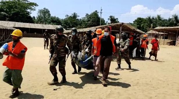 ঘূর্ণিঝড় ‘আম্ফান’ পরবর্তী উদ্ধার, ত্রাণ ও চিকিৎসা সহায়তায় প্রস্তুত সশস্ত্র বাহিনী সেনাবাহিনী