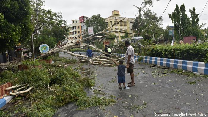 আম্ফানের পর পশ্চিমবঙ্গে কালবৈশাখীর তাণ্ডব, ৩ জনের প্রাণহানি