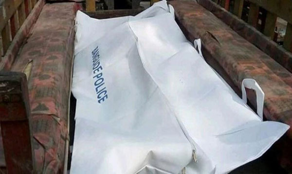 ছেলের মৃতদেহ দেখে মারা গেলেন মা