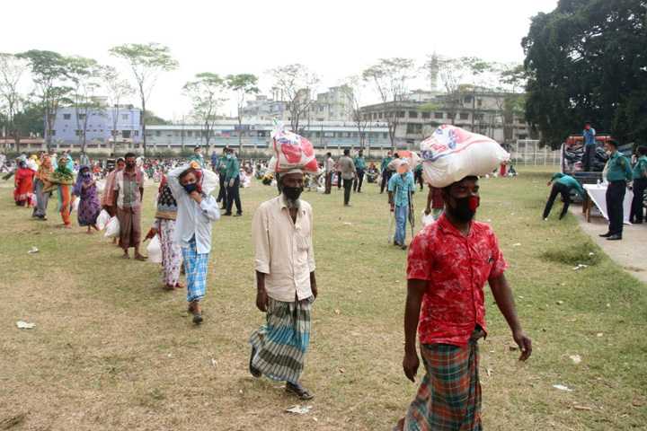 মানবিক সহায়তার উজ্জ্বল দৃষ্টান্ত স্থাপন করল রংপুর বিভাগ সমিতি, ঢাকা