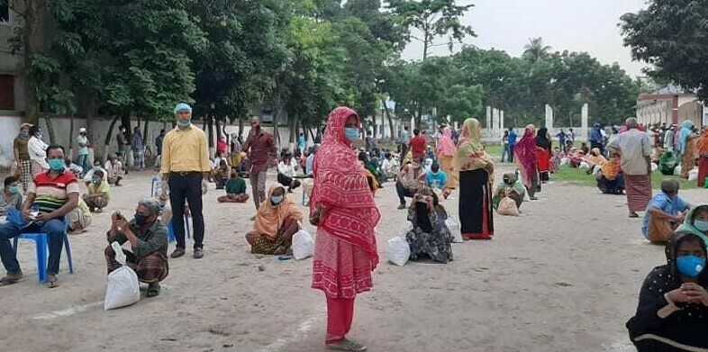 কর্মহীন অসহায় পরিবারকে খাদ্যসামগ্রী দিল রংপুর বিভাগ সমিতি, ঢাকা