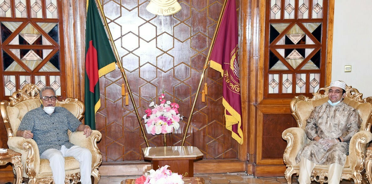 রাষ্ট্রপতির সঙ্গে মন্ত্রিপরিষদ সচিব, তিন বাহিনী প্রধান ও আইজিপির সাক্ষাৎ