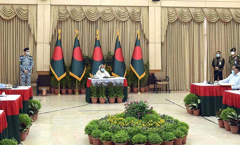 করোনা ঠেকাতে কঠোর হবে আইন-শৃঙ্খলা বাহিনী