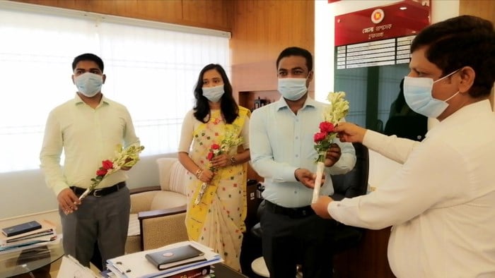 করোনা মুক্ত হয়ে কাজে যোগ দিলেন ৩ ম্যাজিস্ট্রেট