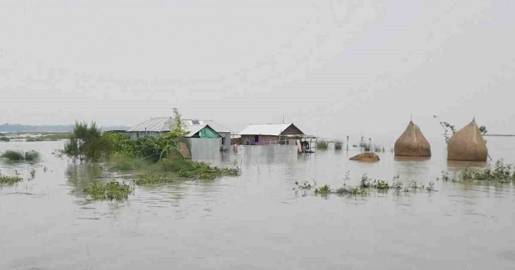 দেশের কোথাও কোথাও বন্যা পরিস্থিতি স্থিতিশীল