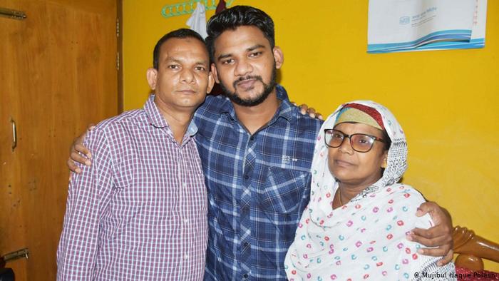 মাথা নত করব না, ন্যায়ের পক্ষে আমি কথা বলবই: রায়হান কবির