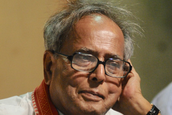 চিকিৎসায় সাড়া দিচ্ছেন প্রণব মুখার্জী