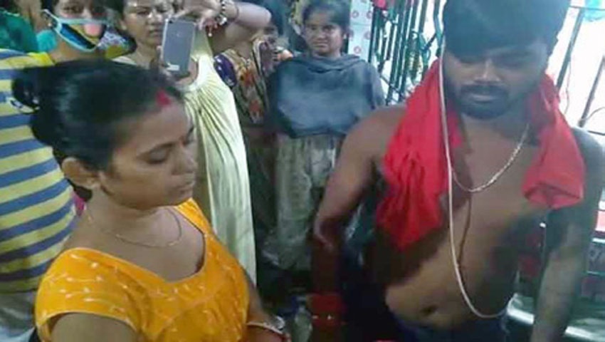 নতুন বর নিয়ে প্রথম স্বামীর বাড়িতে স্ত্রী