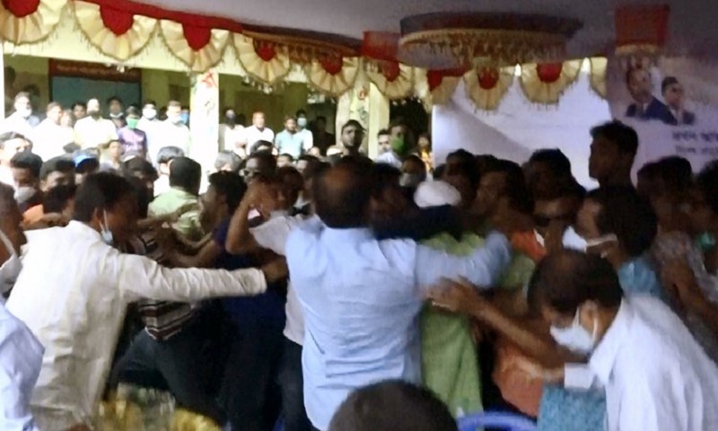 বিএনপির দুই গ্রুপের সংঘর্ষ, আহত ১০