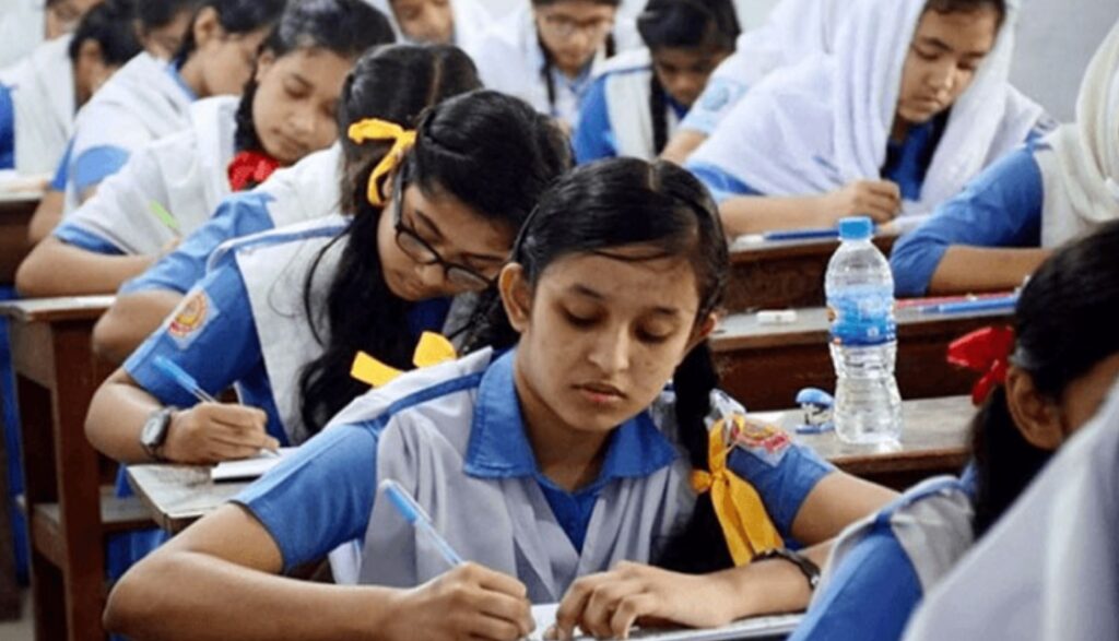 জেএসসিতে পরীক্ষা ছাড়াই পরবর্তী ক্লাসে উত্তীর্ণ!