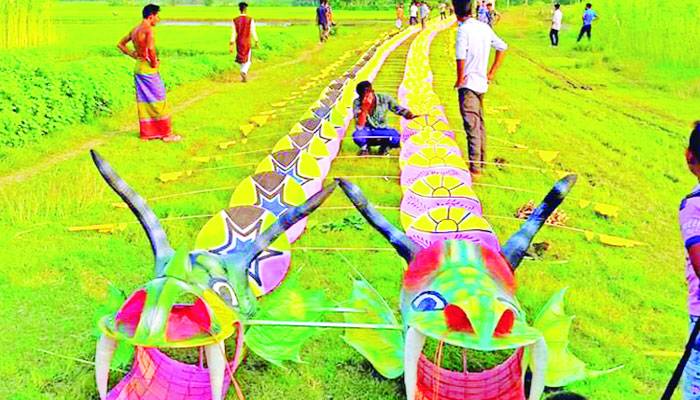 মাগুরার আকাশে ৩৪৩ ফিট লম্বা ড্রাগন ঘুড়ি