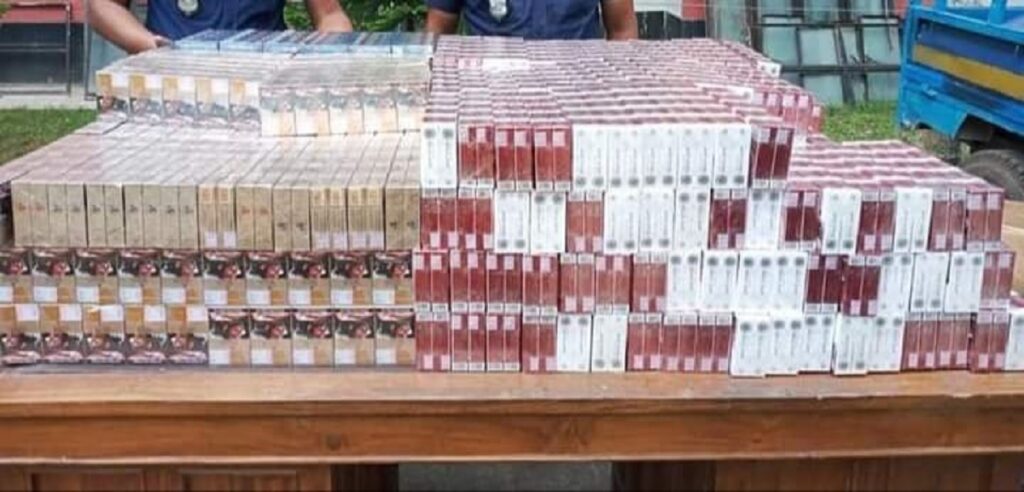 রাজবাড়ীতে ডাকাতি হওয়া সিগারেট উদ্ধার, গ্রেফতার ৩