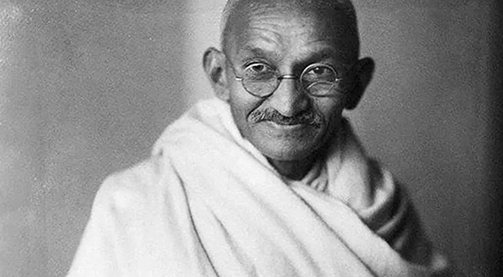 মহাত্মা গান্ধীর চশমা বিক্রি হলো যত টাকায়