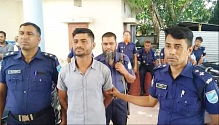 মসজিদে আজান দেওয়ার সময় বাবাকে কোপাল ছেলে
