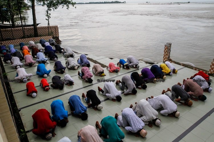 সারাদেশ কাঁদলো যে ছবি দেখে