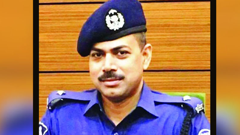 কারাগারে ওসি প্রদীপের আবদার
