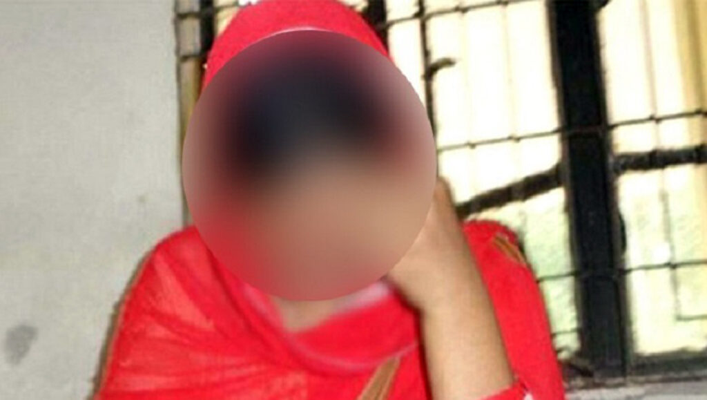 ধর্ষককেই অপহরণ করে বিয়ের চেষ্টা তরুণীর