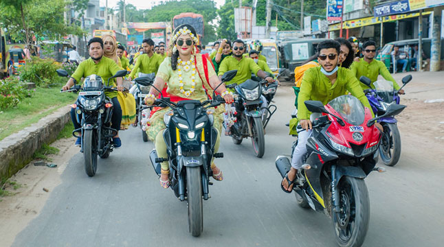 ‘শুধু বাইক চালানো দেখে সবাই আমার চরিত্রের সনদ দিয়ে দিল?’