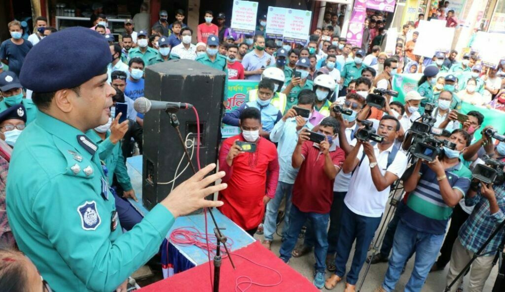 ধর্ষকদের প্রতি কঠোর হুঁশিয়ারি পুলিশের