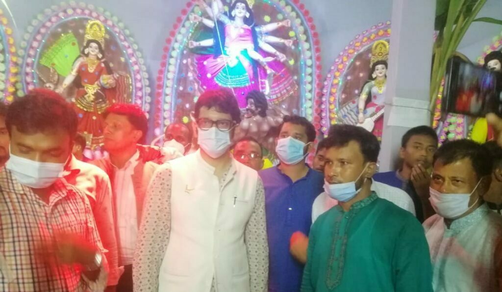 নীলফামারীর কিশোরগঞ্জে পূজামণ্ডপ পরিদর্শন করলেন এমপি আদেল
