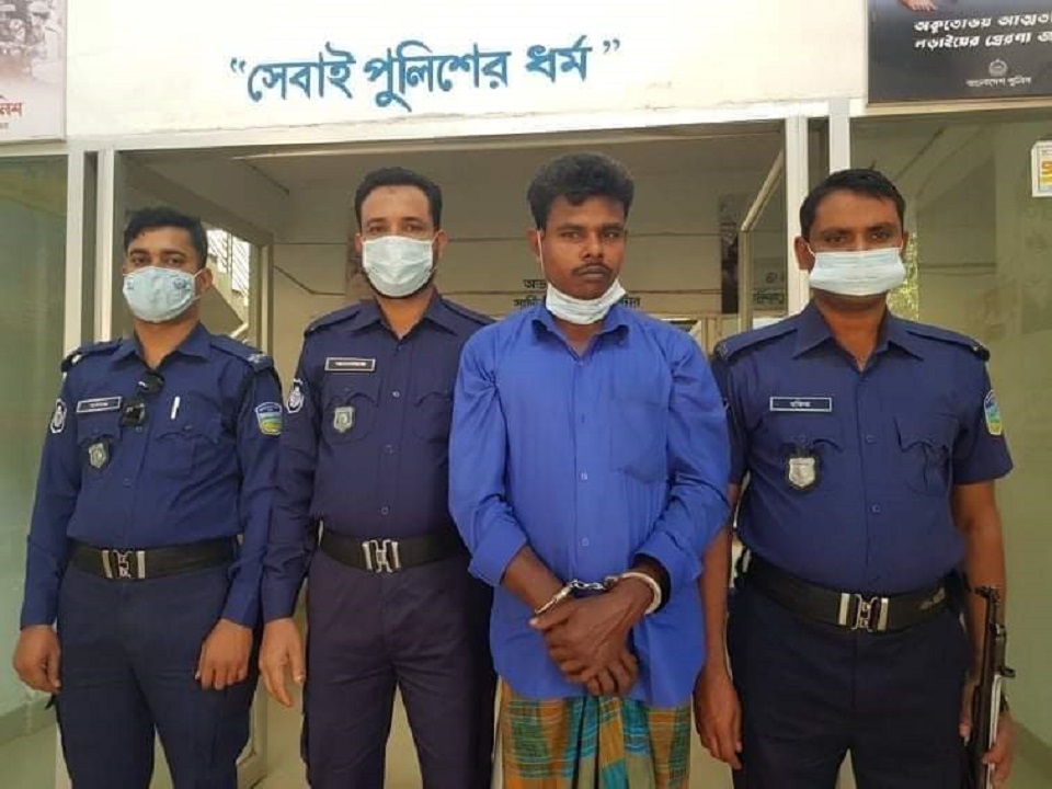 ৬ মাসের সাজা থেকে বাঁচতে পরিবার ছেড়ে ১৬ বছর আত্মগোপনে!