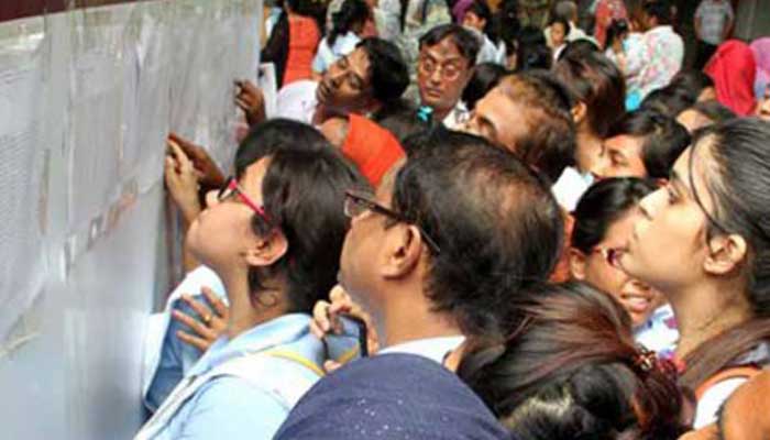 ফলাফল প্রস্তুত এইচএসসির, ঘোষণা আসছে