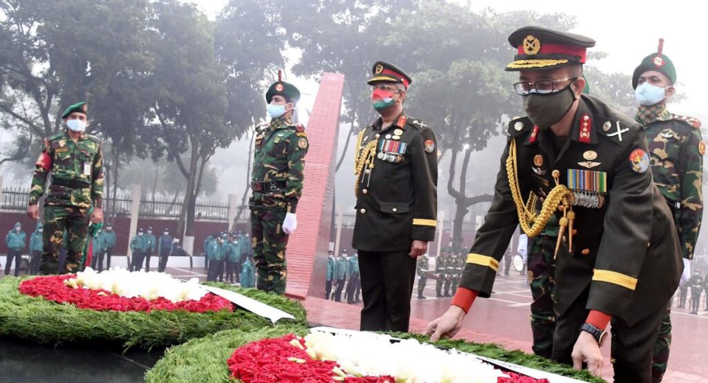 শ্রদ্ধা আর ভালোবাসায় শহীদ বুদ্ধিজীবীদের স্মরণ