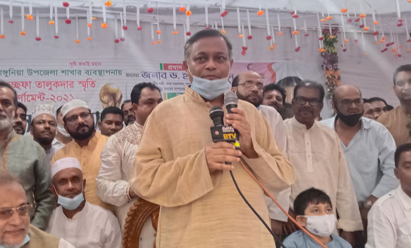 খেলাধুলা অনুপস্থিতির কারণে তরুণরা বিপথগামী : তথ্যমন্ত্রী