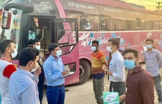মানিকগঞ্জে মাস্ক না পড়ায় জরিমানা