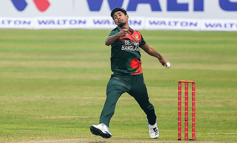 দেশে ফিরে বিমানবন্দর থেকেই আইপিএল খেলতে ভারতে গেলেন মুস্তাফিজ