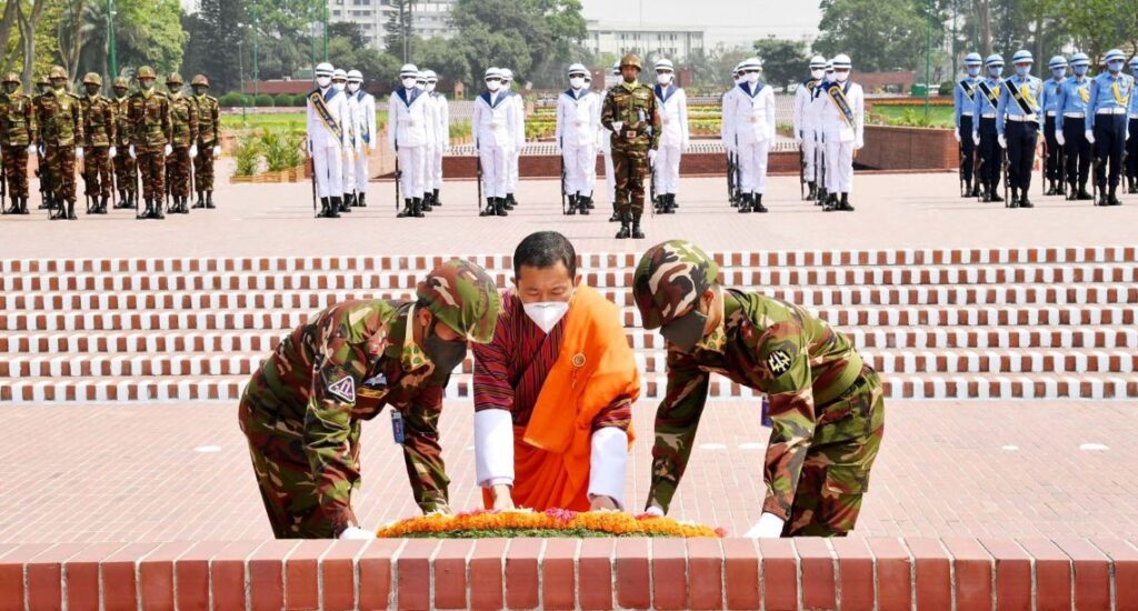 জাতীয় বীরদের প্রতি ভুটানের প্রধানমন্ত্রীর শ্রদ্ধা