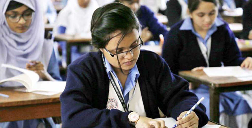 এসএসসি পরীক্ষায়