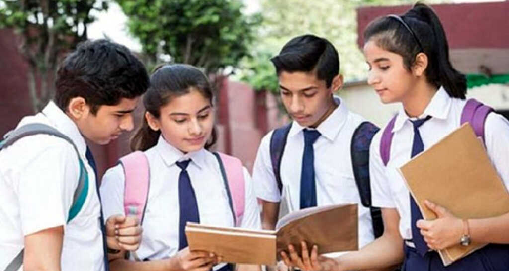 মাধ্যমিক স্কুলে ভর্তির আবেদন