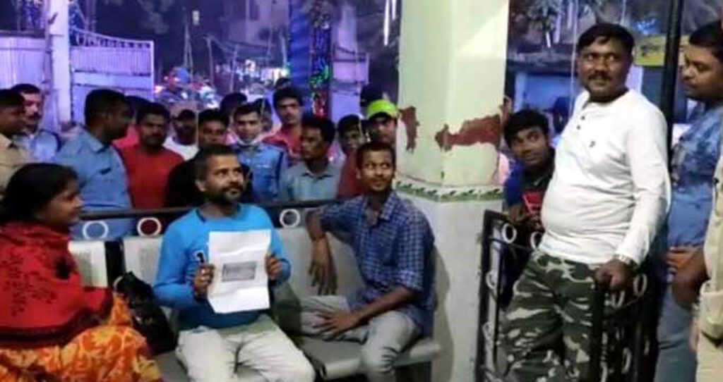 ভাগ্যিস বিক্রি হয়নি শেষ লটারির টিকেট লটারির টিকেট