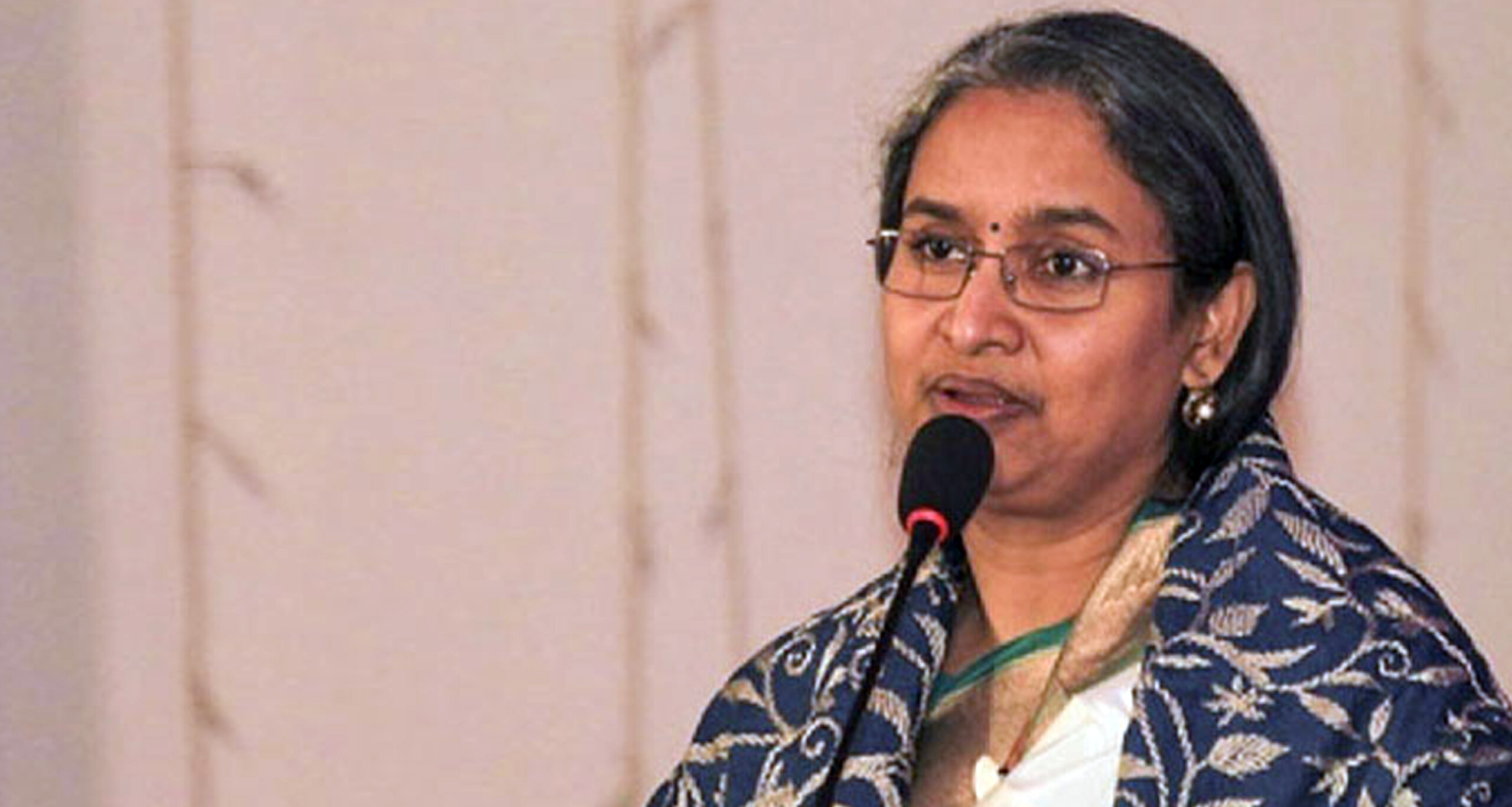 শিক্ষামন্ত্রী