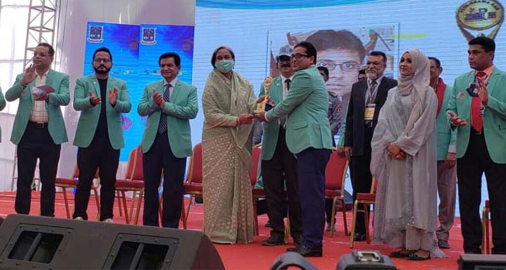 শিক্ষামন্ত্রী দীপু মনি