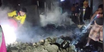 দরজা বন্ধ করে পাশের বাসায় মা, আগুনে পুড়ে ছাই ঘুমন্ত ভাইবোন