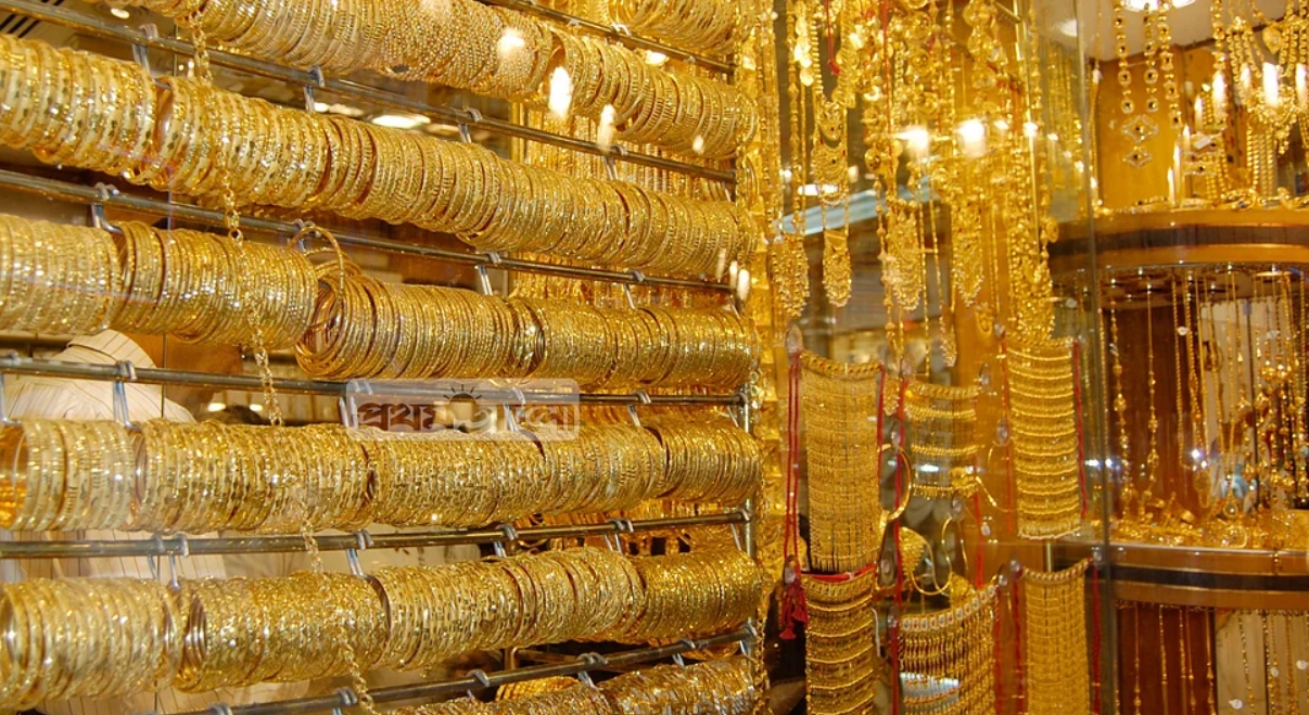 জুয়েলারি দোকানে