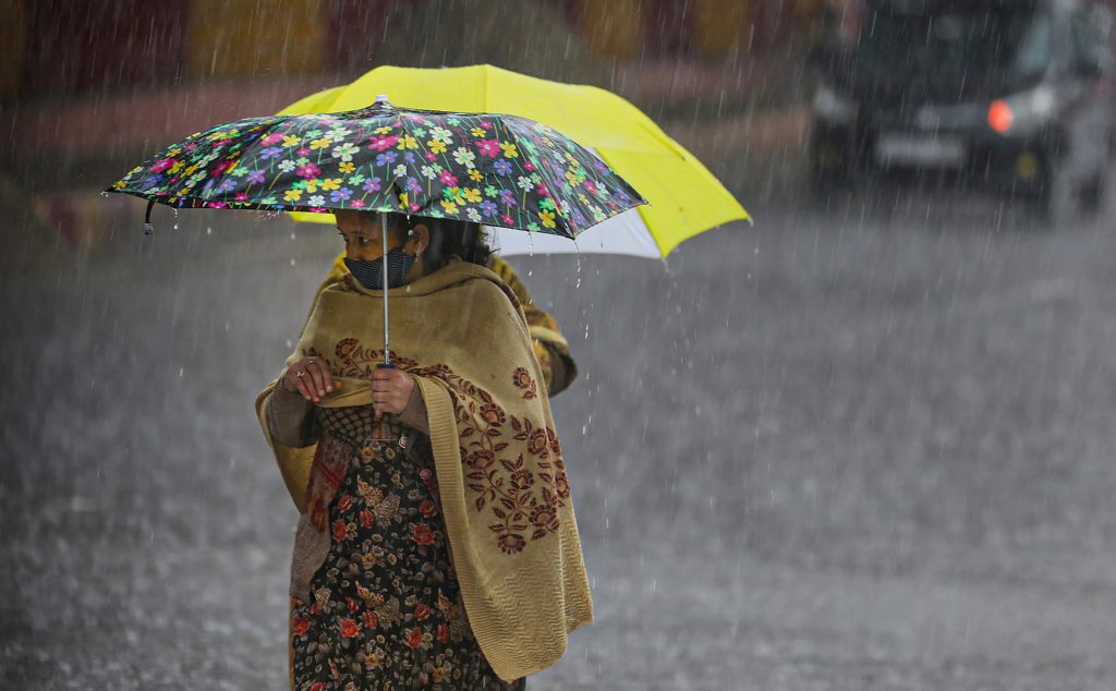 ঢাকাসহ দেশের যেসব জায়গায় দমকা হাওয়াসহ বৃষ্টি হতে পারে