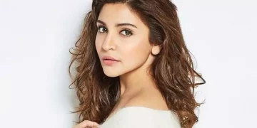স্বামীর মতো আনুশকাও কেন ক্রিকেট মাঠে এতো পরিশ্রম করছেন ?