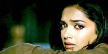 কাঁদলে
