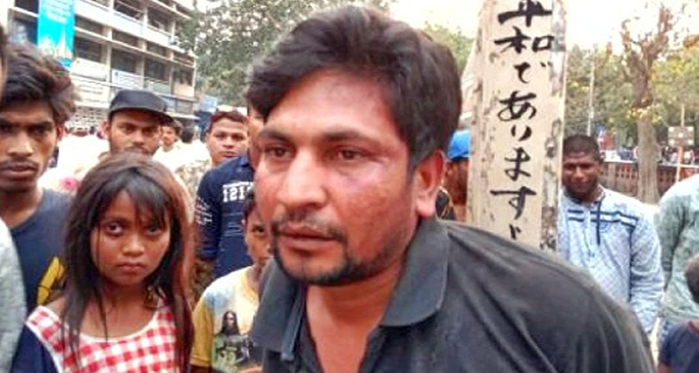 ধরা খেলেন যুবক