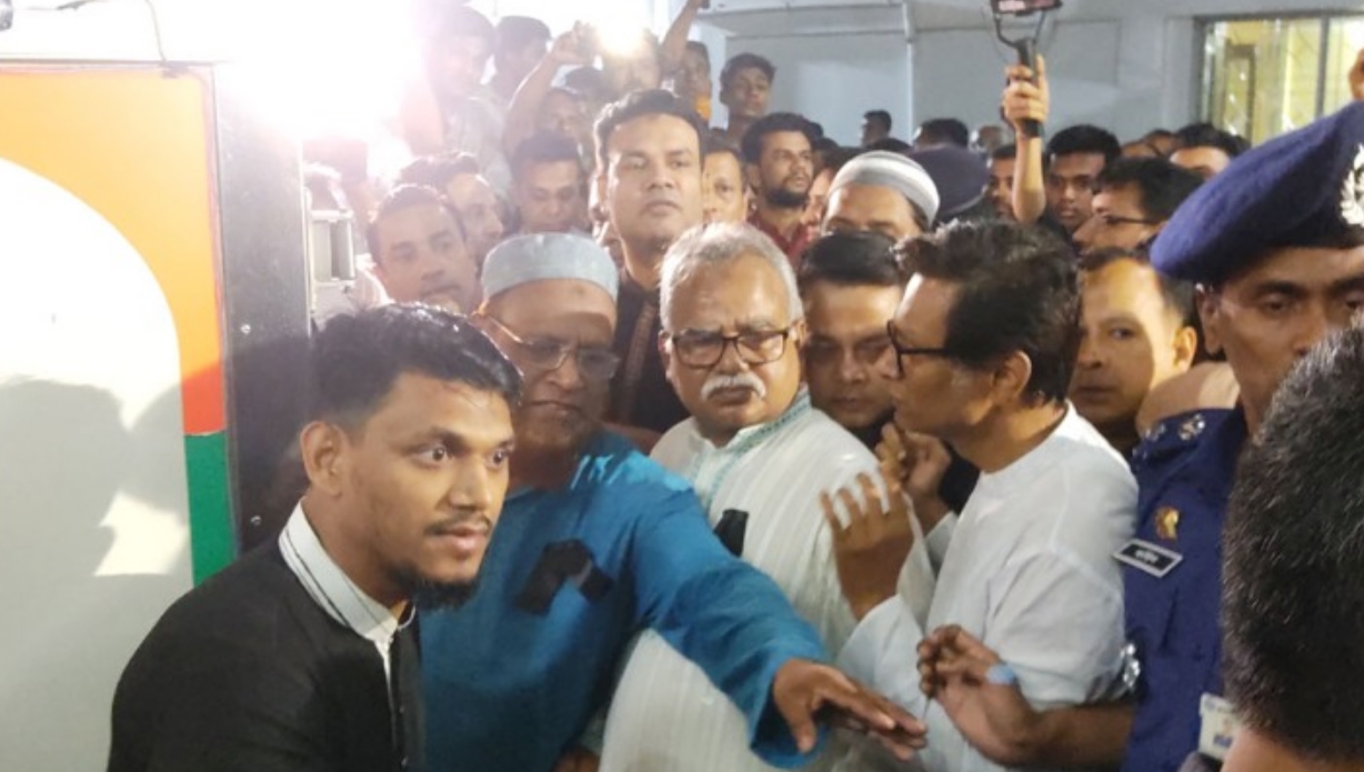 সিলেটে পৌঁছেছে সাবেক অর্থমন্ত্রী মুহিতের মরদেহ সাবেক অর্থমন্ত্রী মুহিত