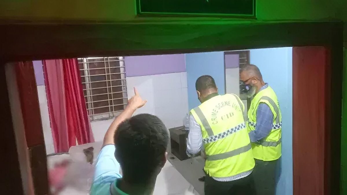 আবাসিক হোটেল থেকে নারীর মরদেহ উদ্ধার