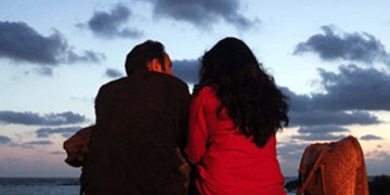 বন্ধুর স্ত্রীর সঙ্গে প্রেম